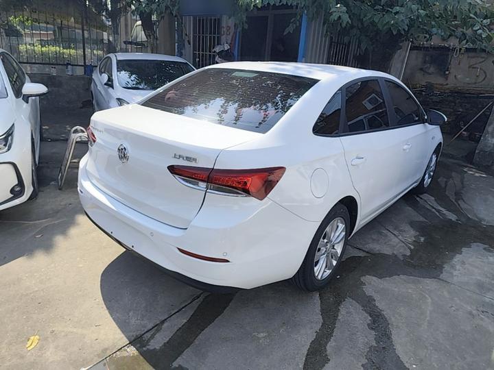 Excelle 2021 Facelift Classic 1.5L AT Elite photo 4
