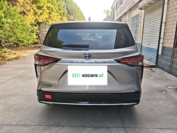 Sienna 2021 2.5L Hybrid Luxury photo 5