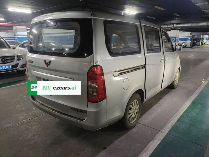 Wuling Rongguang V 2016 1.2L Standard photo 7