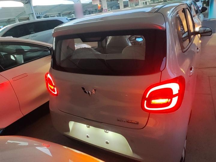 Hongguang MINIEV 2025 4th Gen 4-Door Advanced photo 5