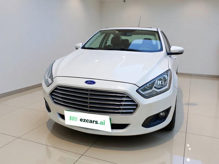 Escort 2017 1.5L AT Comfort photo 2