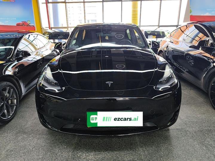 Model Y 2022 RWD photo 2