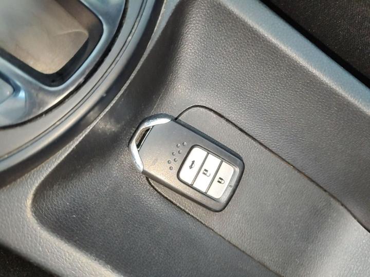 2017 1.5L CVT Elite photo 8