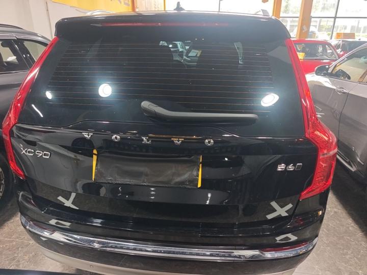 XC90 2022 B6 Luxury 7-Seater photo 3