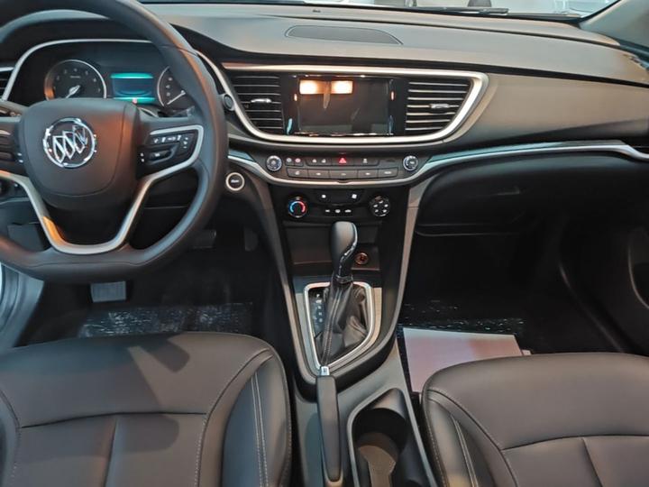 Excelle 2021 Facelift Classic 1.5L AT Elite photo 8