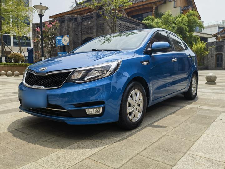 K2 2015 Sedan 1.4L AT GLS