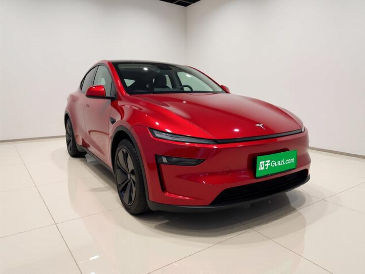 Model Y 2025 RWD photo 3