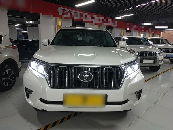 Prado Parallel Import photo 2