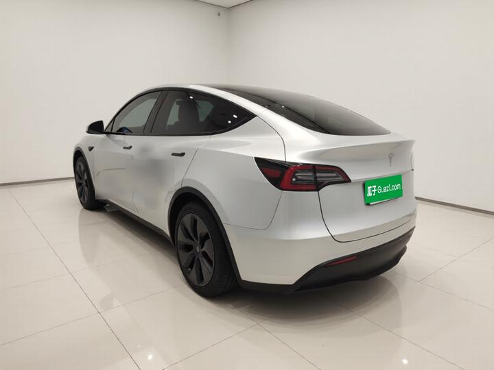Model Y 2022 RWD photo 4