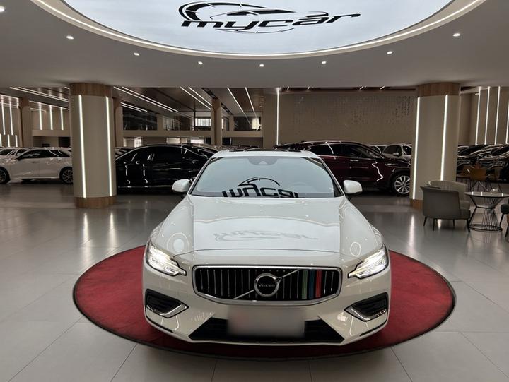 S60 2022 B4 Luxury photo 6