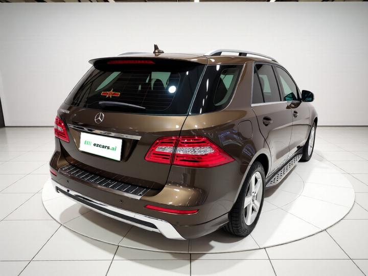 M-Class 2015 ML 400 4MATIC Dynamic photo 4