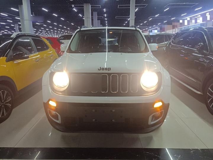 Renegade 2018 180T AT photo 2