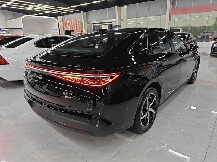 Seal 07 DM-i 2026 DM-i 1.5T 230km Noble photo 6