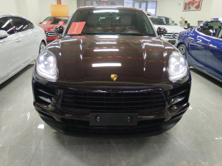 2018 Macan 2.0T photo 2