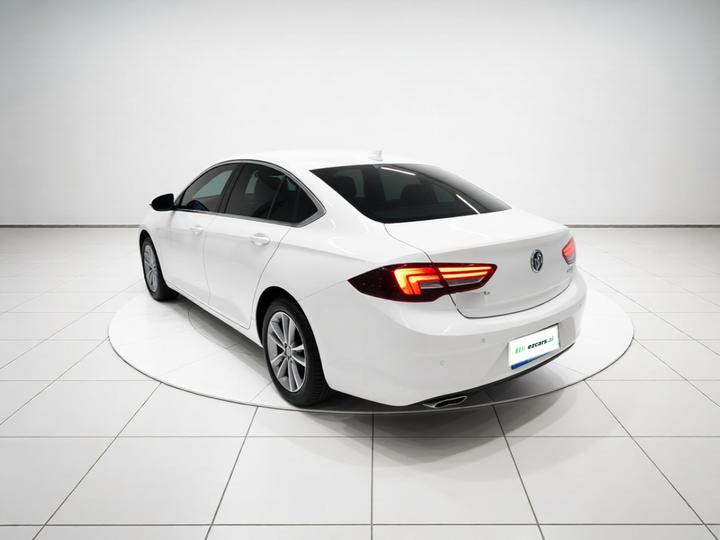 Regal 2019 20T Elite China VI photo 4