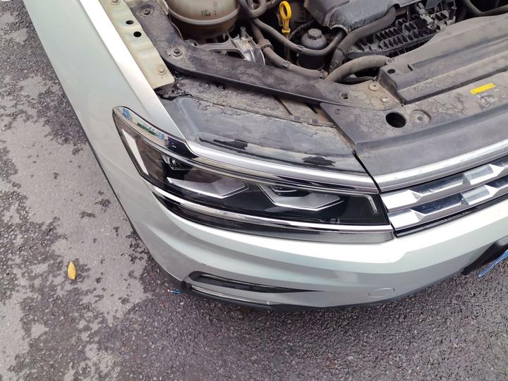 Tiguan L 2017 380TSI AT AWD Luxury photo 7