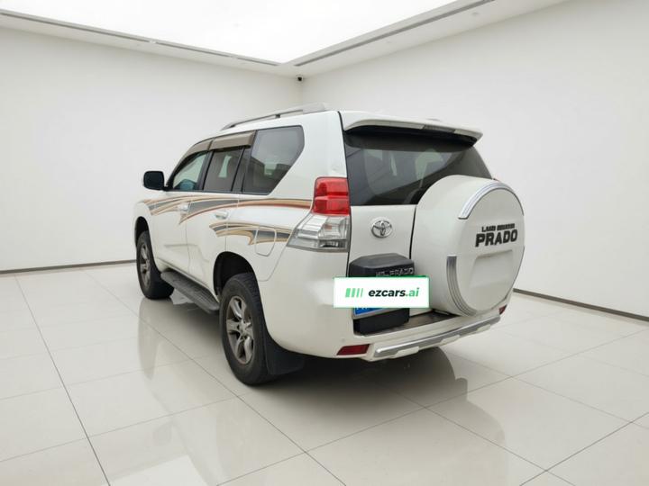Prado Parallel Import photo 4