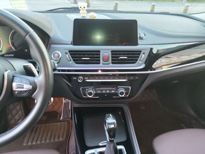 1 Series 2019 120i Leading M Sport Package photo 8