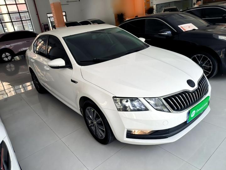 Octavia 2019 1.5L AT Comfort China VI photo 3
