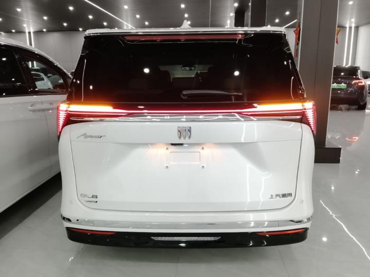 GL8 EV 2024 7-Seater photo 3