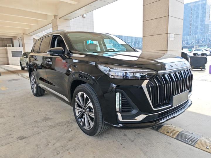 2023 400T AWD 7-Seater photo 3