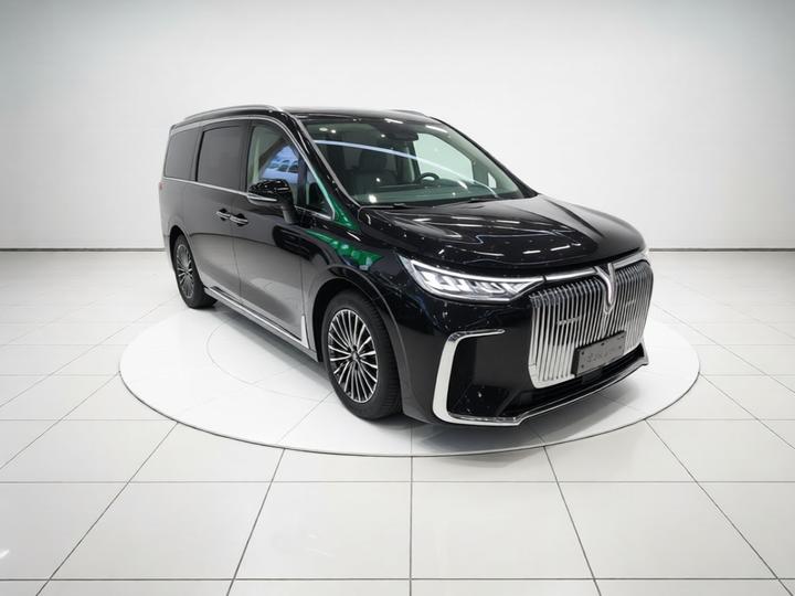 Voyah Dreamer 2026 PHEV Qiankun Ultra photo 3