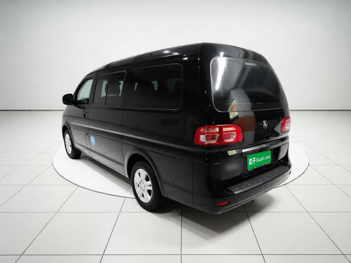 Lingzhi 2023 M5L 1.6L 7-Seater photo 4