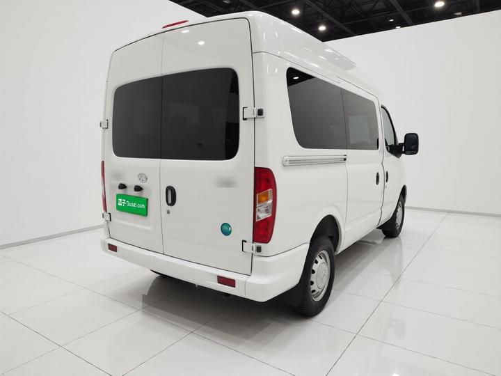 MAXUS V80 2025 Value 2.0T MT Short Wheelbase 127Ps 5/6-Seater photo 6