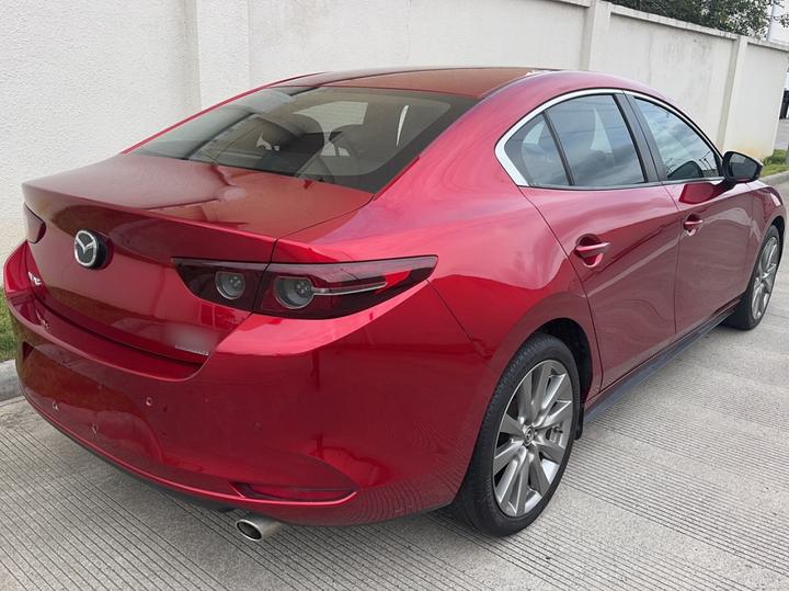3 Axela 2021 2.0L AT photo 5