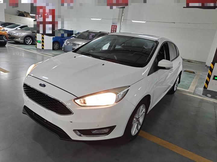 Focus 2017 Hatchback 1.6L AT Fashion