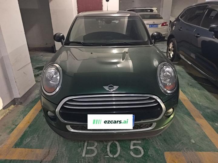 2016 1.5T COOPER 5-Door photo 2