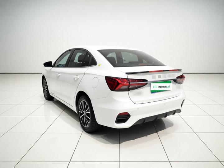 i5 2021 1.5L CVT Platinum photo 4