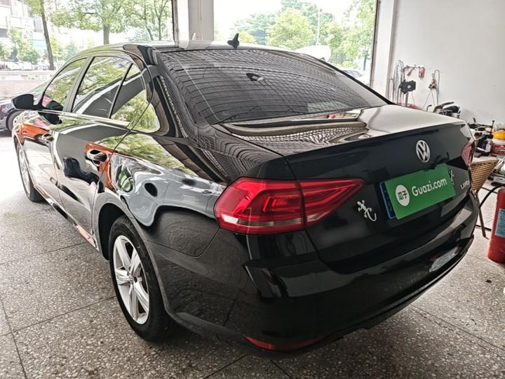 Lavida 2017 1.6L AT photo 4