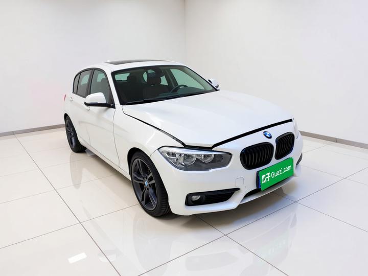 1 Series Imported 2016 120i Leading photo 3