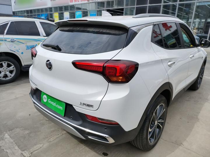 GX 2020 20T CVT RWD Luxury photo 4