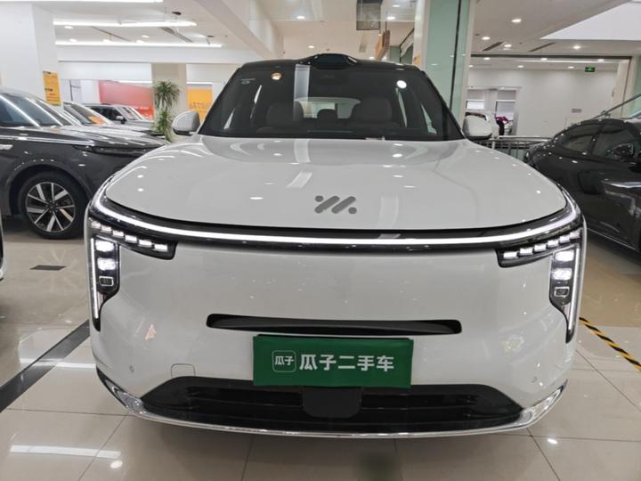 IM Motors LS8 2026 52 Max+ Tech Flagship 5-Seater photo 2
