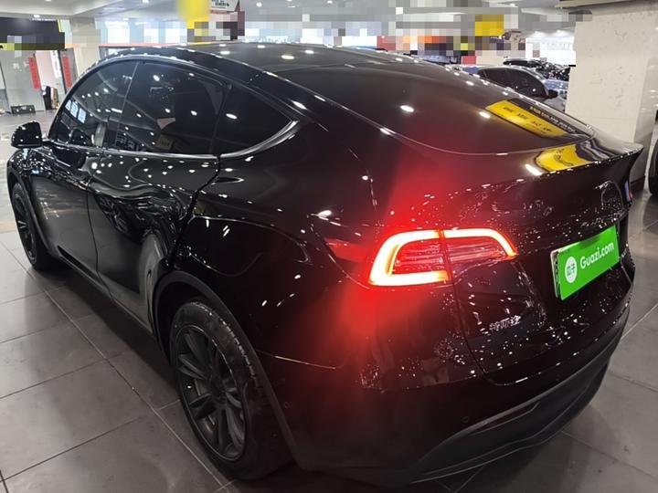 Model Y 2022 Facelift RWD photo 4
