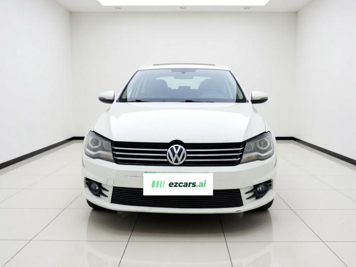 Bora 2015 1.6L MT Comfort photo 2