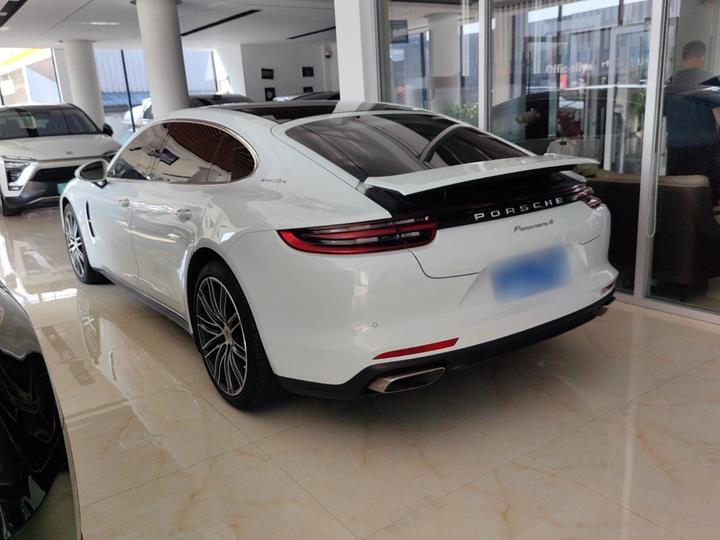 2019 Panamera 4 Executive Extended 2.9T photo 5