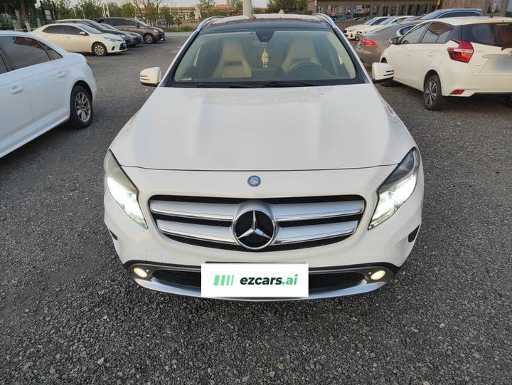 GLA 2016 GLA 200 Dynamic photo 2