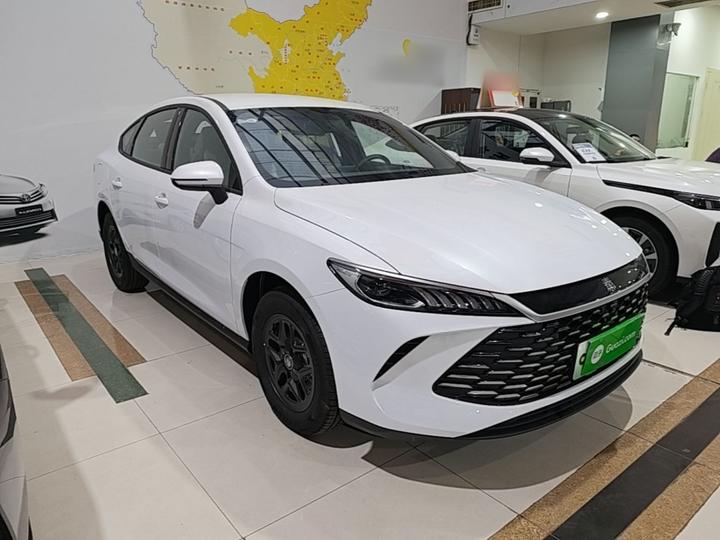 Qin PLUS 2025 DM-i ADAS 128KM Progressive photo 3