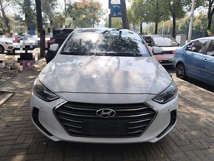 Elantra 2016 1.6L AT Smart Luxury photo 2