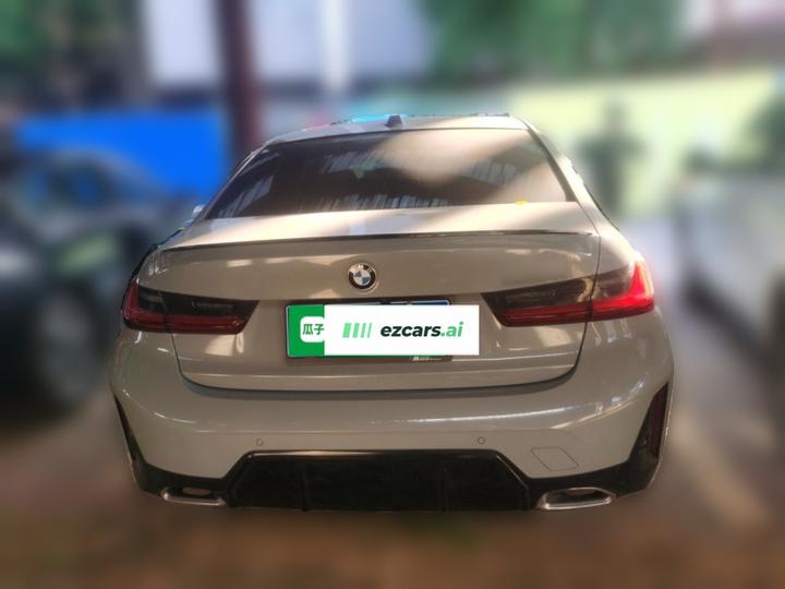 3 Series 2025 325i M Sport Package photo 5