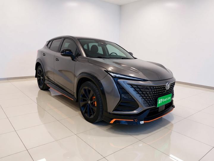 UNI-T 2022 1.5T Sport Flagship photo 3