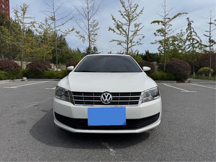Lavida 2015 1.6L AT photo 2