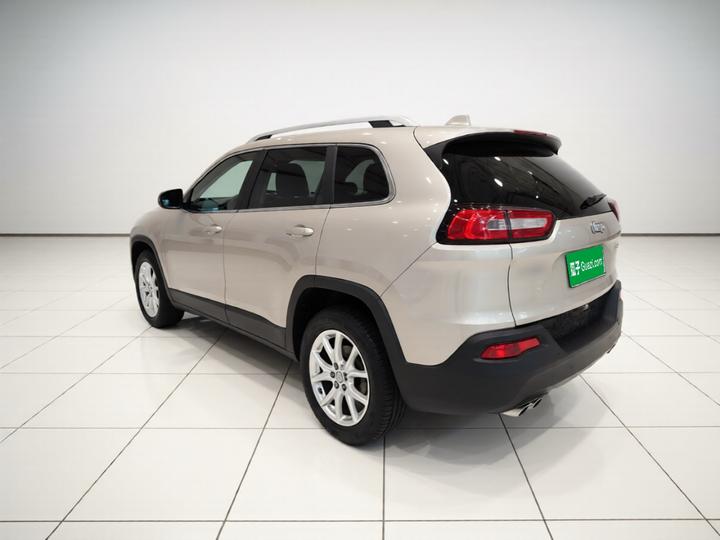 Cherokee 2016 2.4L Leading Smart photo 4