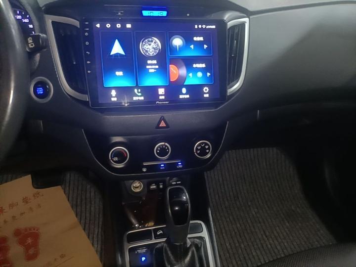 ix25 2015 1.6L AT RWD Smart GLS photo 4