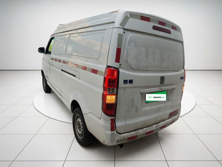 E5 2022 E5L EV Van 39.9kWh photo 4