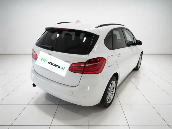 2 Series Wagon 2016 218i Leading photo 6
