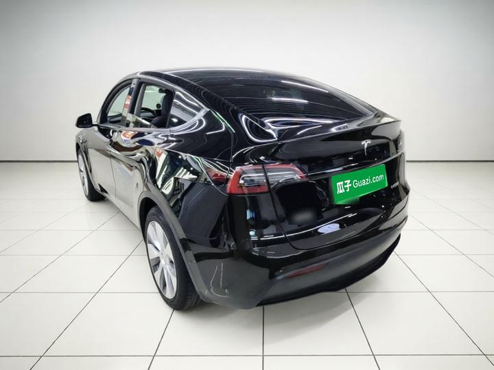 Model Y 2022 RWD photo 4